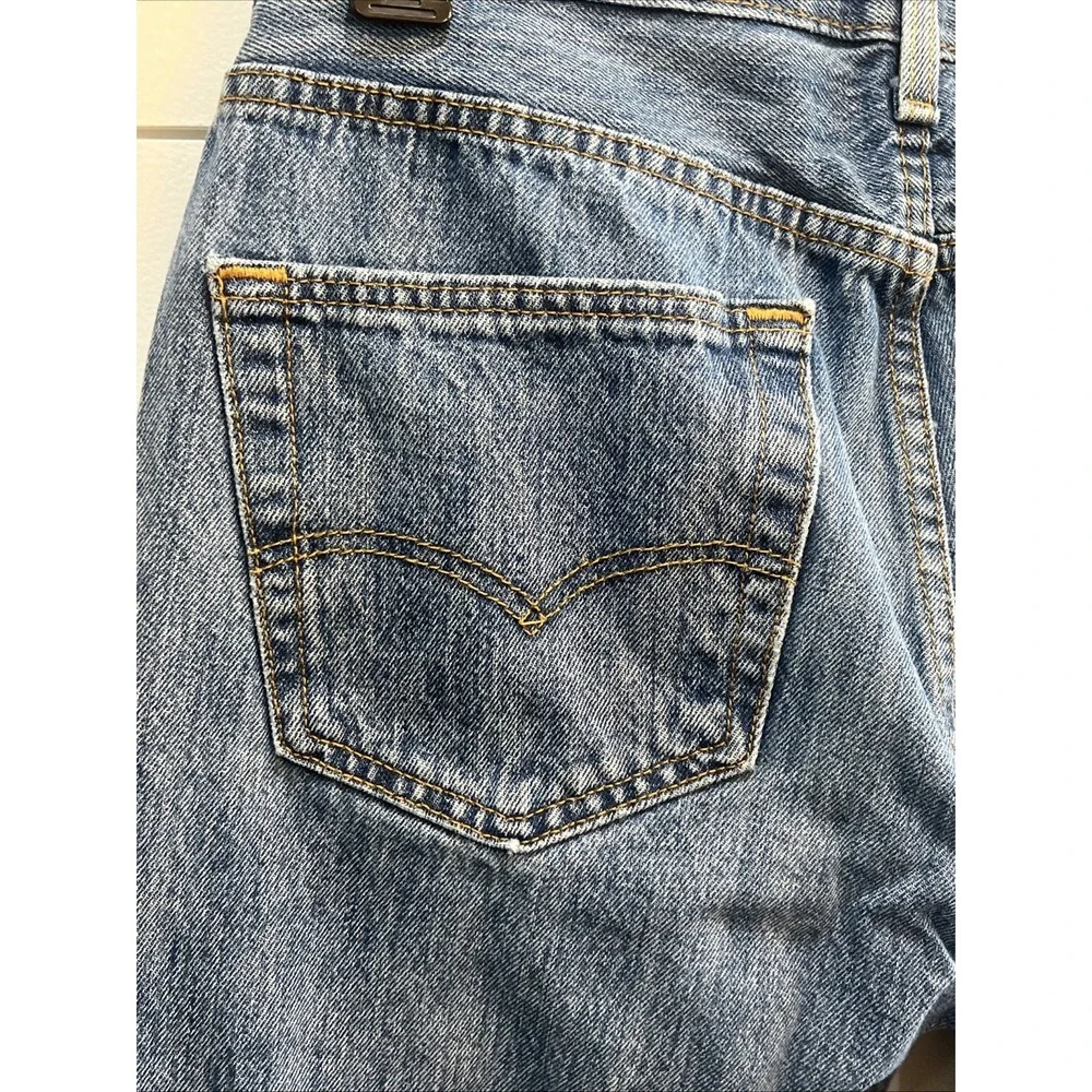 Levis 501 Jeans Mens 34x32 (Act 34x30) Blue Button Fly Distressed Straight Cut